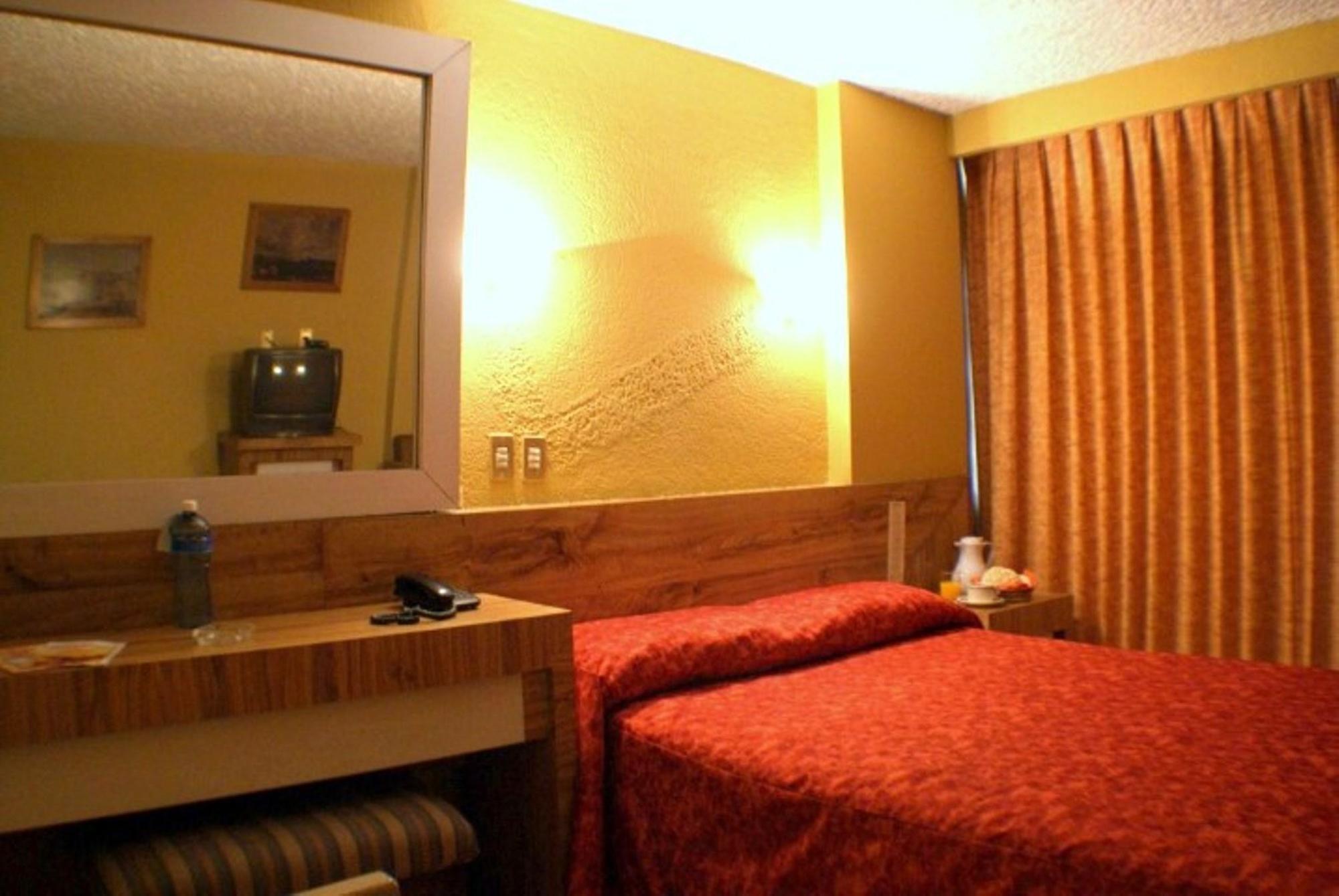 Hotel Universo Гвадалахара Экстерьер фото