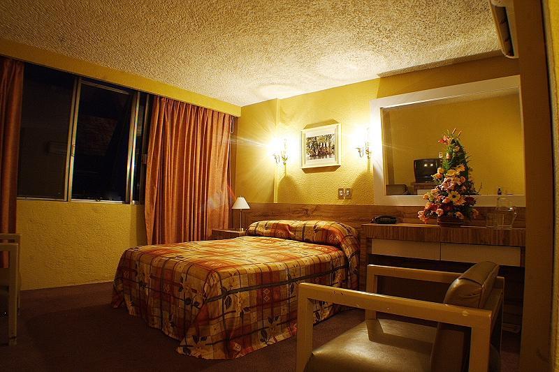 Hotel Universo Гвадалахара Экстерьер фото