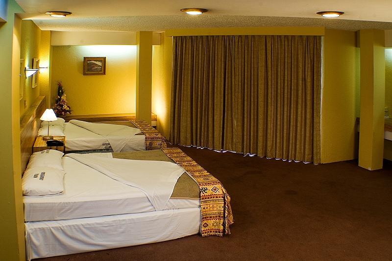 Hotel Universo Гвадалахара Экстерьер фото